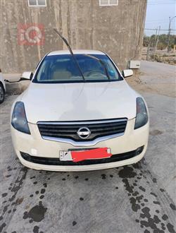 نيسان ألتيما